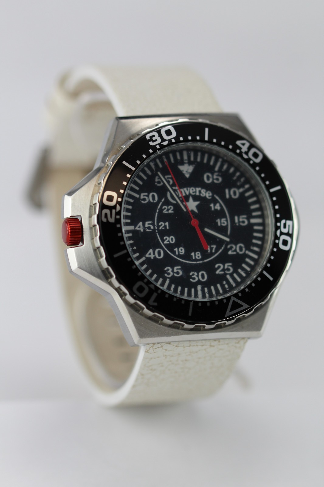 CONVERSE Wristwatch VR008.150