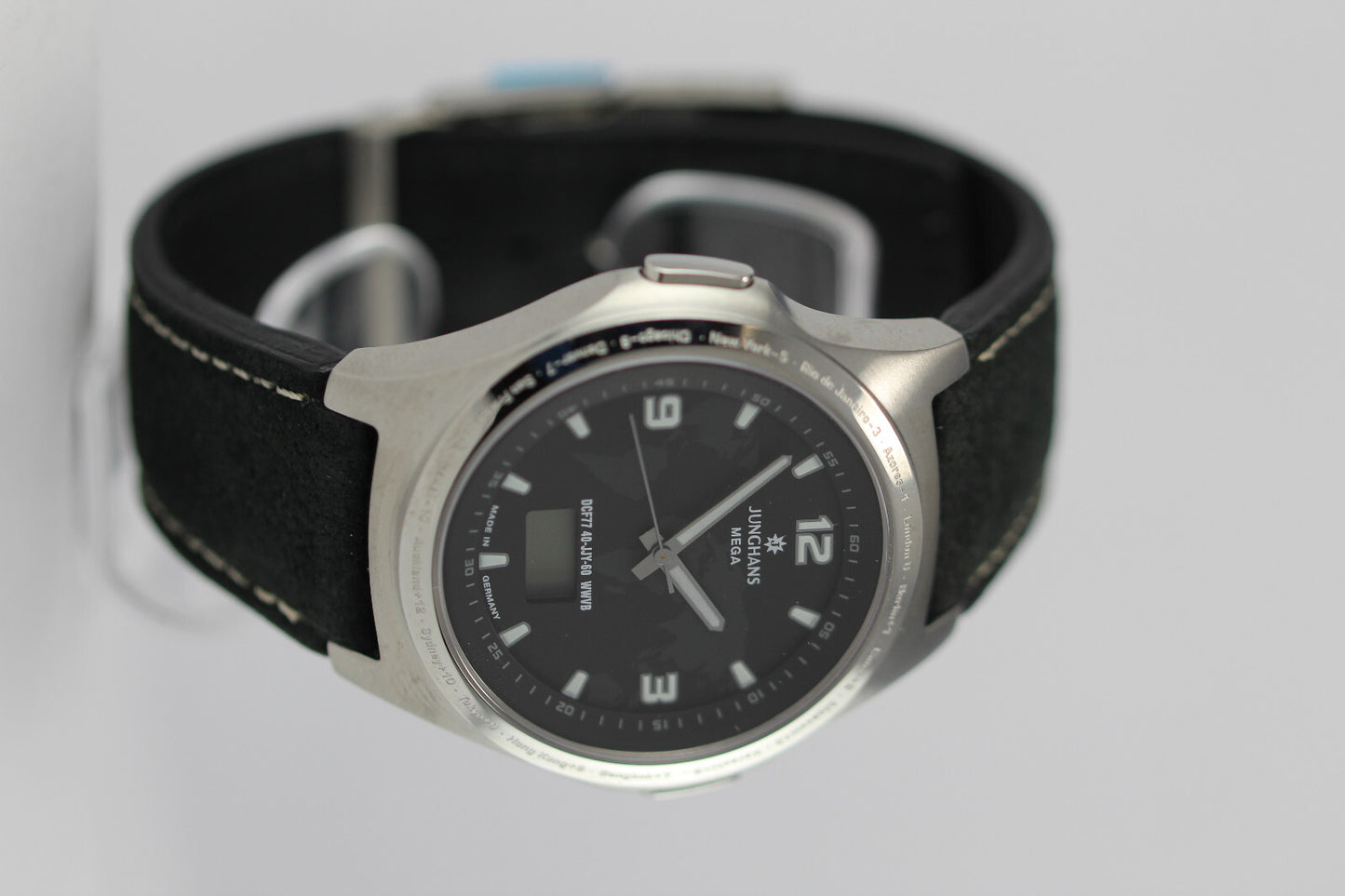 Junghans Gents w/stainless steel case, sapphire crystal, 056/440500
