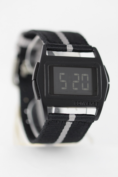 CONVERSE Wristwatch VR005.002