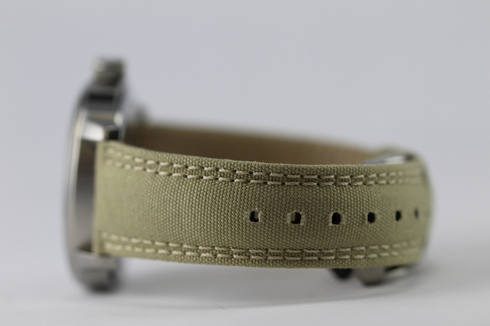 Men's Timberland Watch w/light tan strap QT4115105